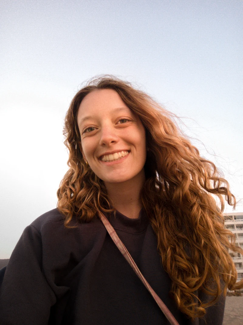 Leticia Barchiesi sonriendo, psicóloga en Mendoza y online